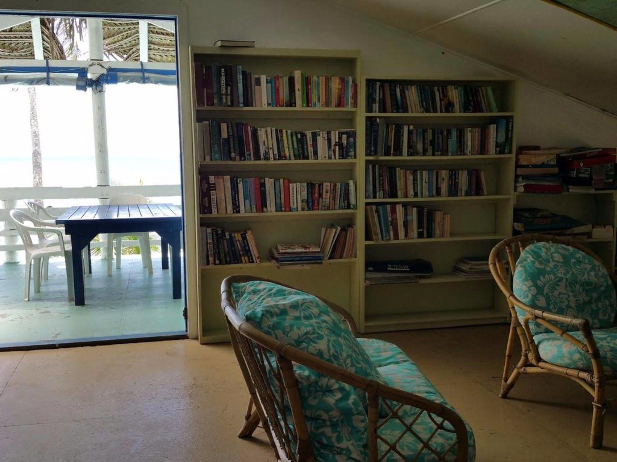 Paradise Inn Avarua Extérieur photo